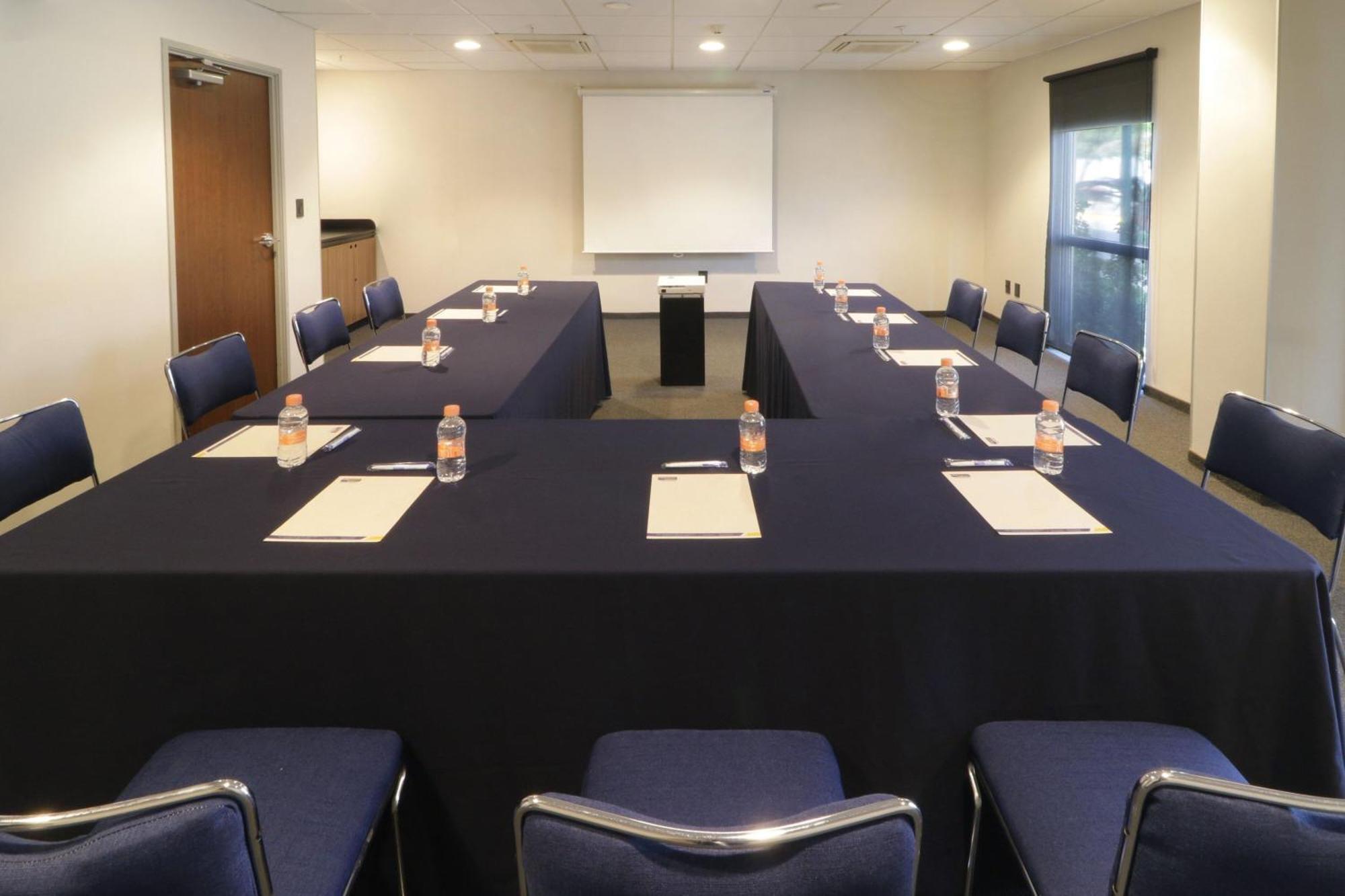City Express By Marriott סיודד ויקטוריה מראה חיצוני תמונה