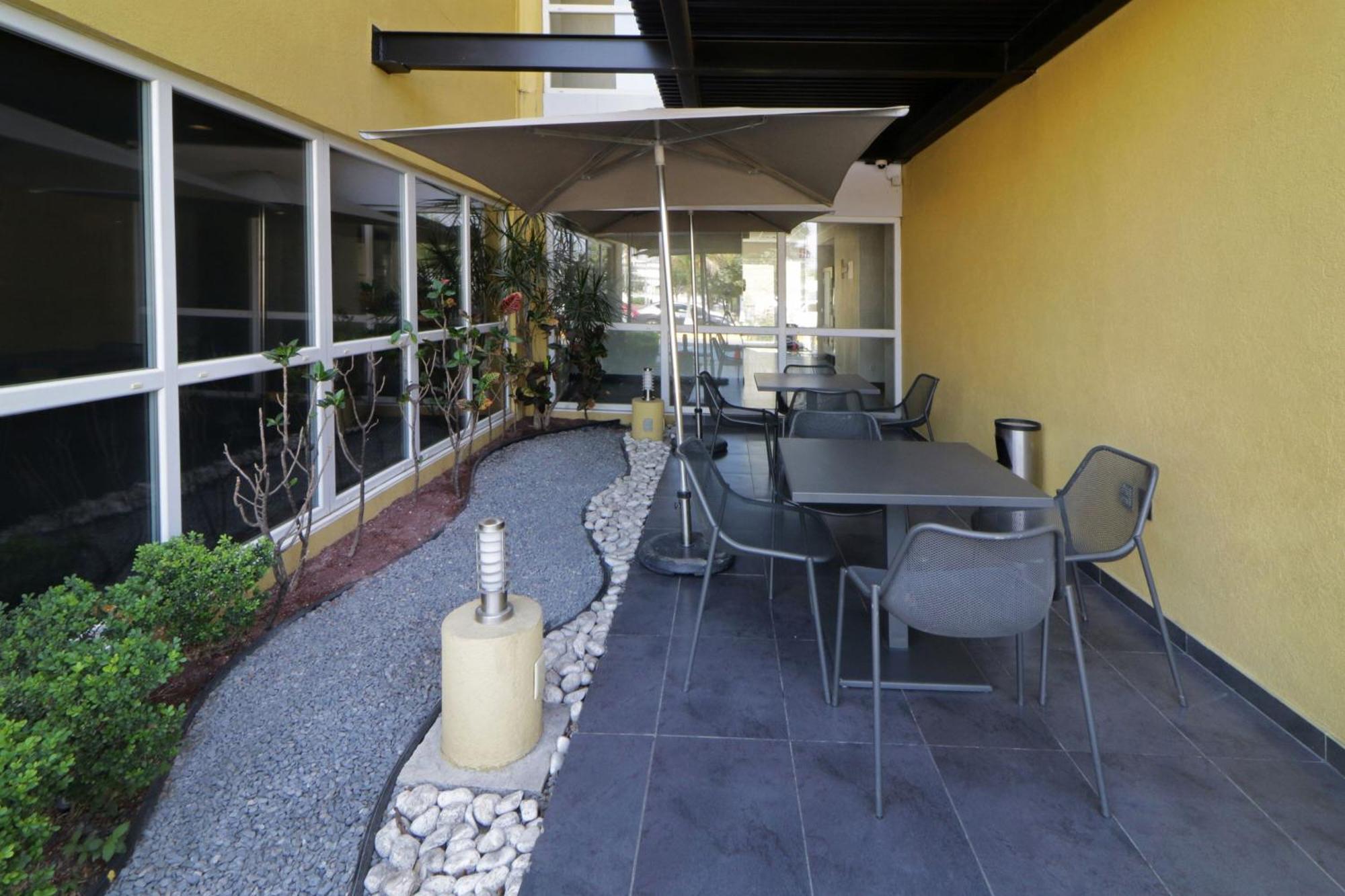 City Express By Marriott סיודד ויקטוריה מראה חיצוני תמונה